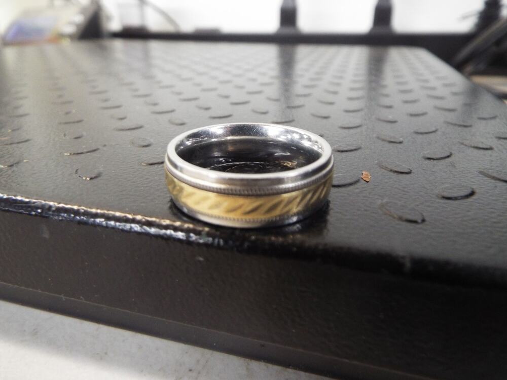 Mens Stainless Steel w/ 10k Gold Inlay Sz 11 Ring